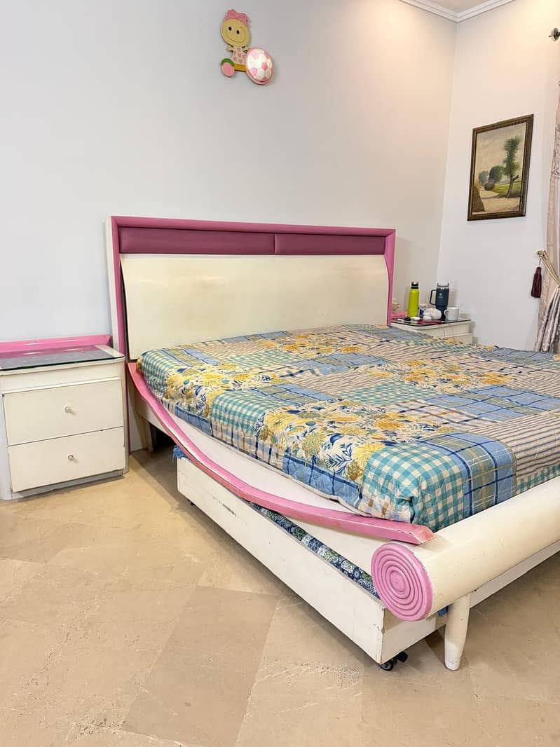 Beds, Sofas and  Wardrobe 7
