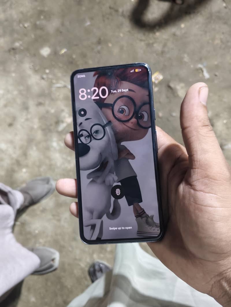 Google Pixel 8 4