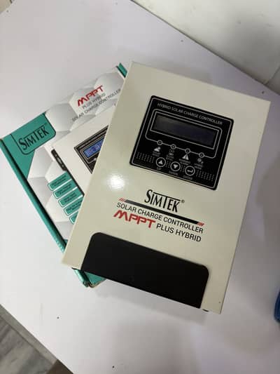 SIMTEK 70A MPPT SOLAR CHARGE CONTROLLER –