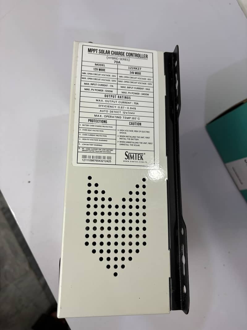 SIMTEK 70A MPPT SOLAR CHARGE CONTROLLER – 6