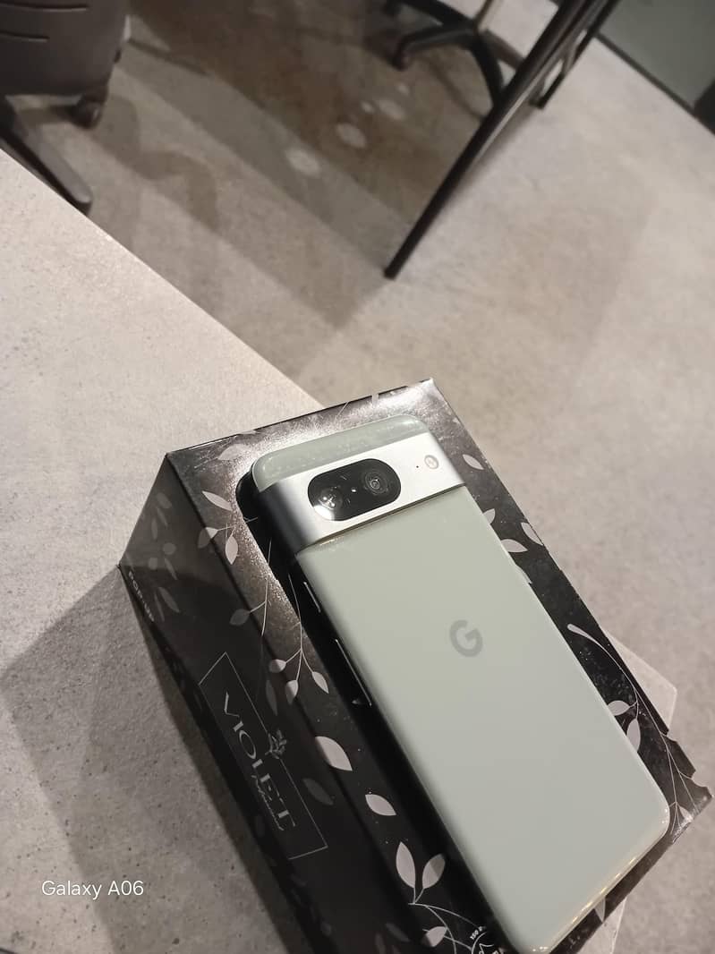 Google Pixel 8 11