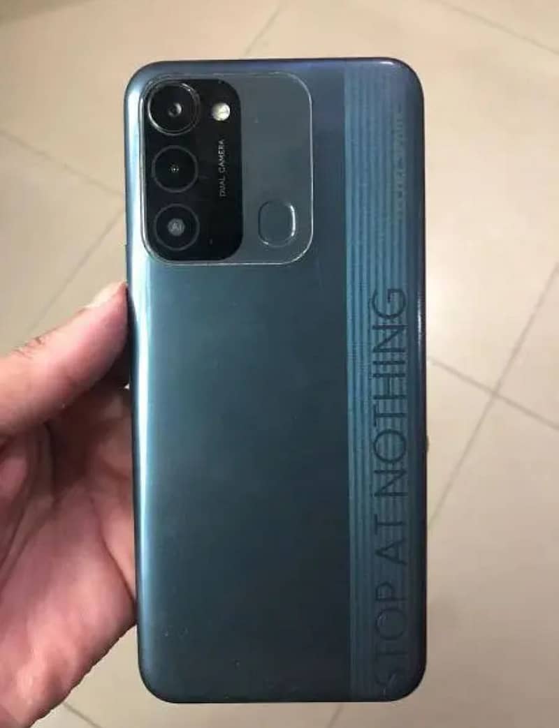 Tecno Spark 8C 1