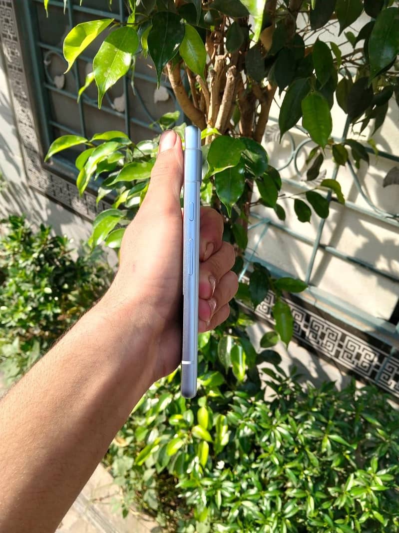 Google Pixel 7a 3