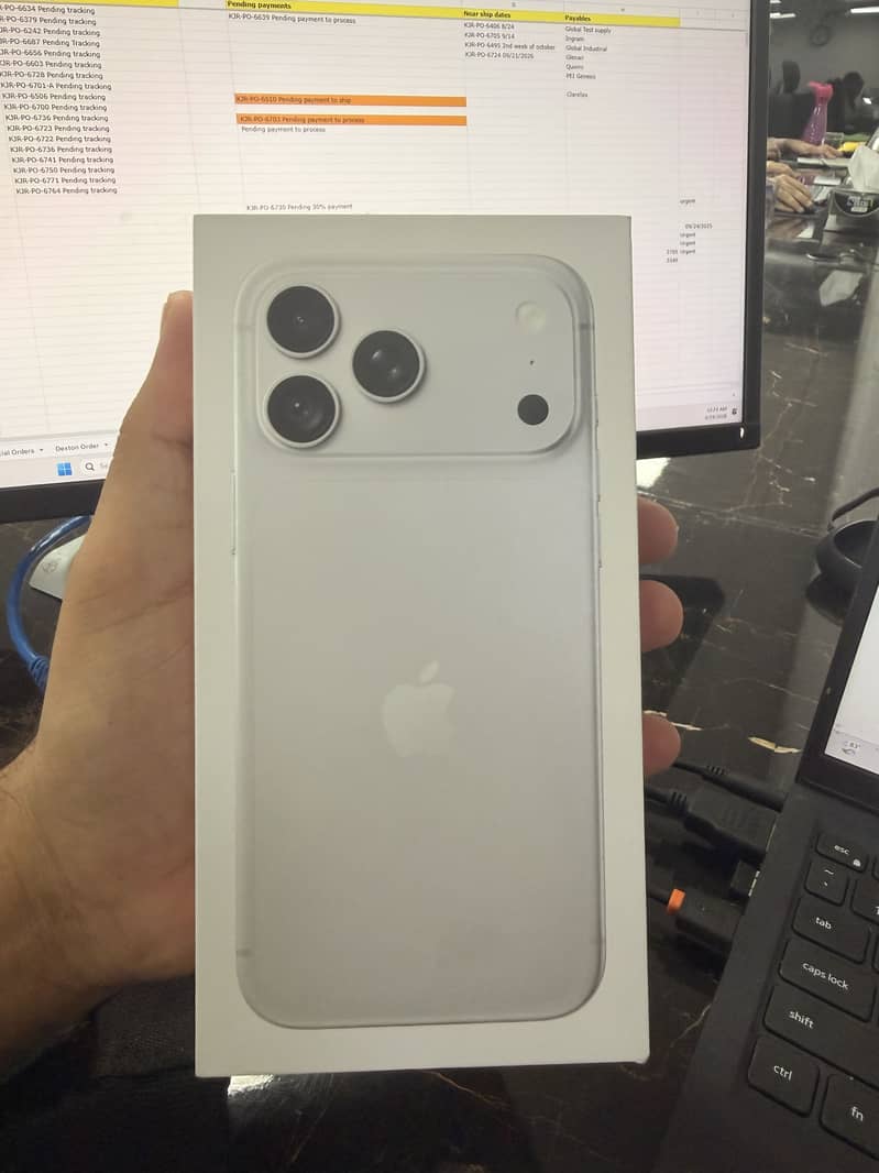 Apple iPhone 18 Pro Max 1