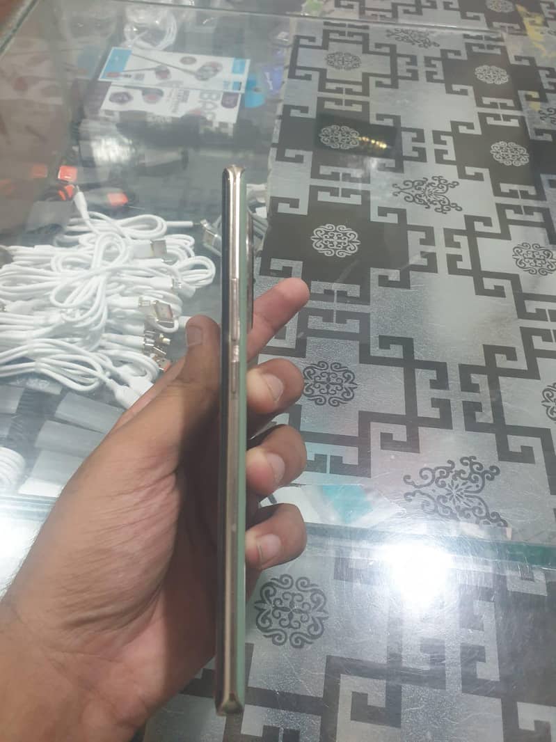 Tecno Spark 20 Pro Plus 0