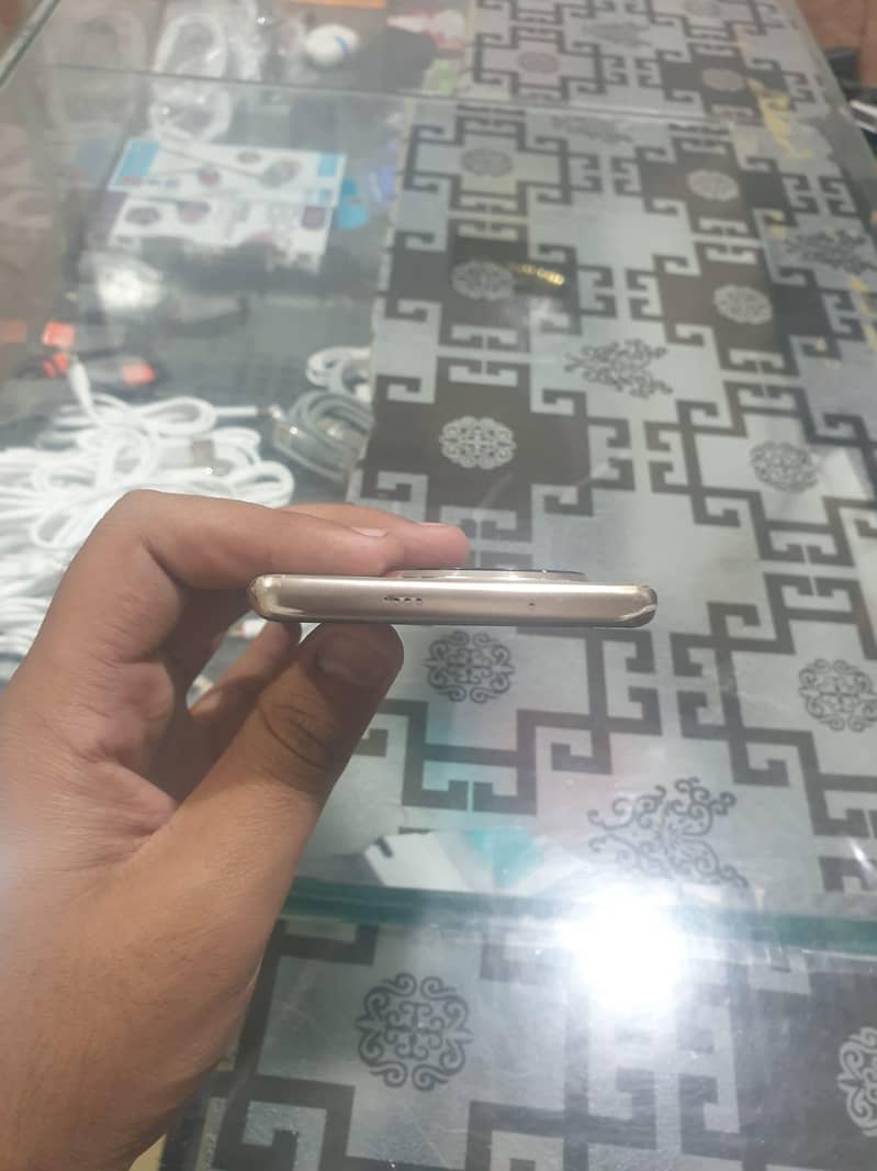 Tecno Spark 20 Pro Plus 4