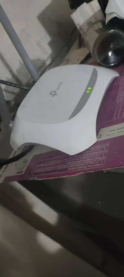 TP-Link TL-WR840N — 300Mbps Wireless N Router