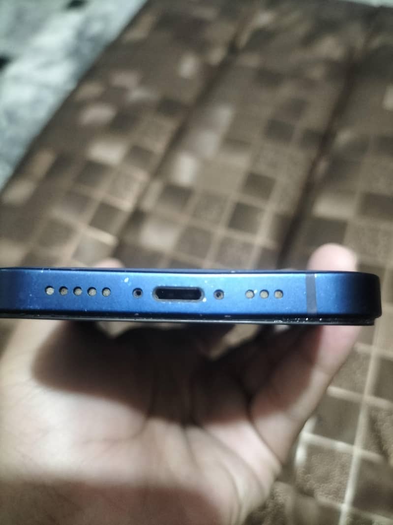 Apple iPhone 12 1