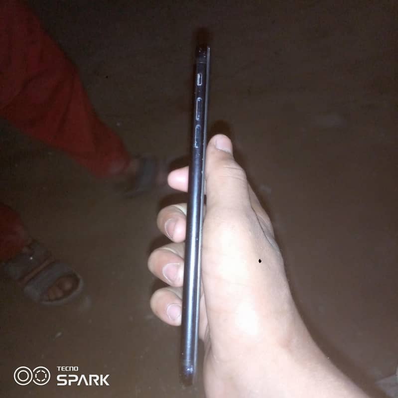 Apple iPhone 7 Plus 1