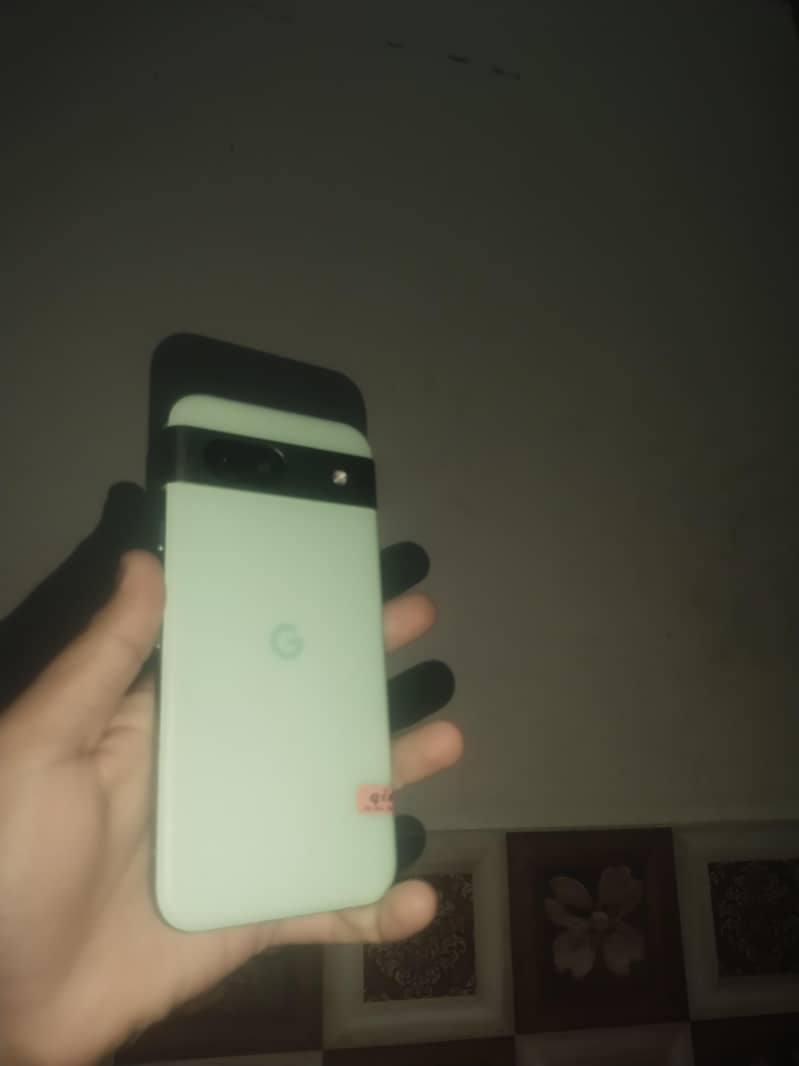 Google Pixel 8a 1