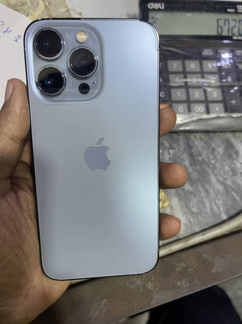 Apple iPhone 13 Pro 0