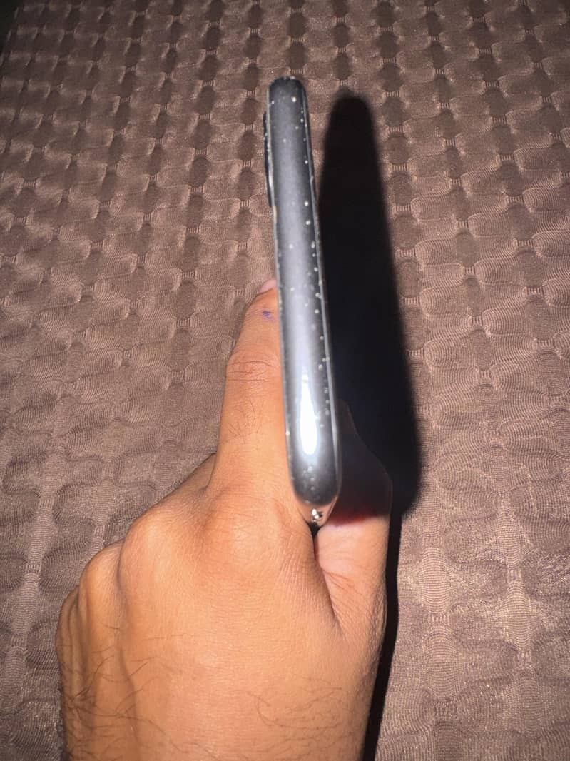 Apple iPhone 8 Plus 3