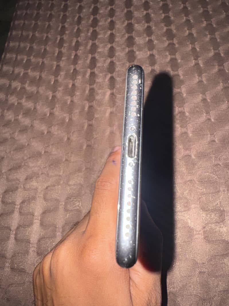 Apple iPhone 8 Plus 4