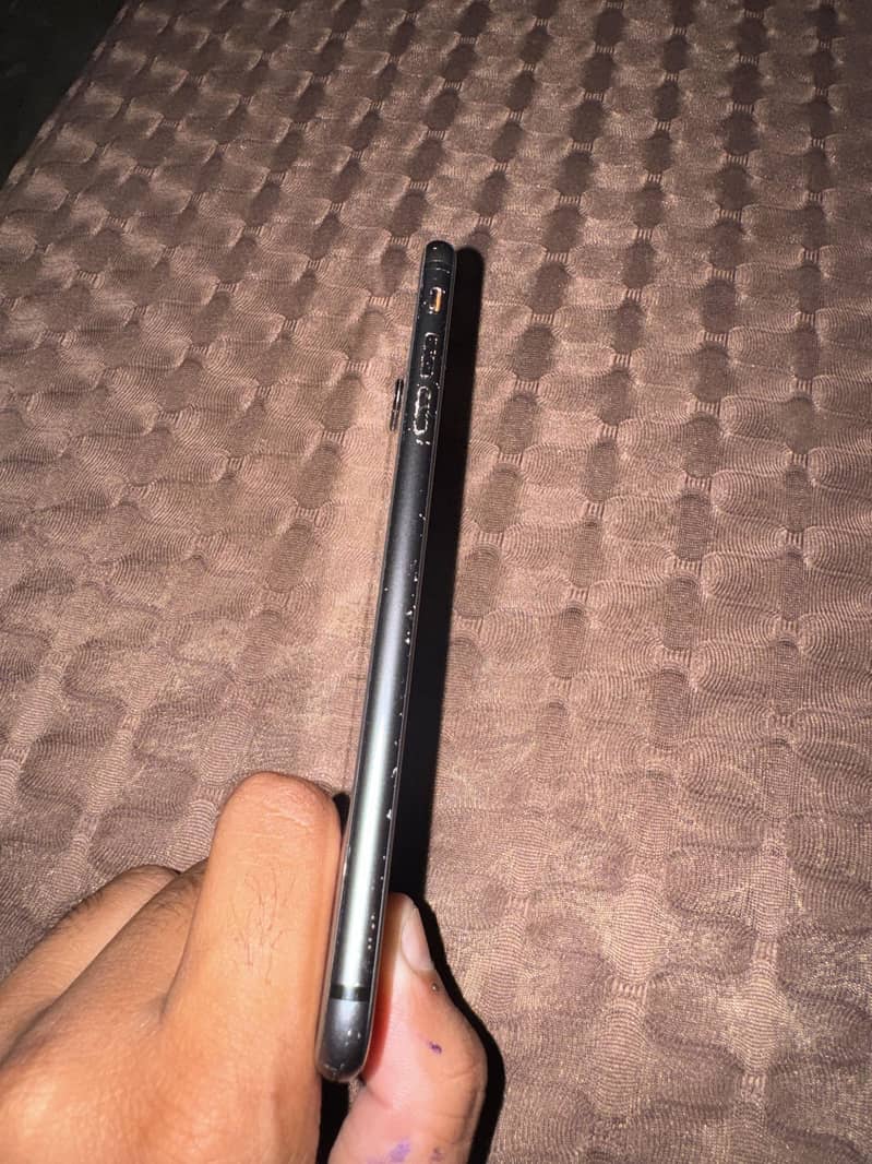 Apple iPhone 8 Plus 5