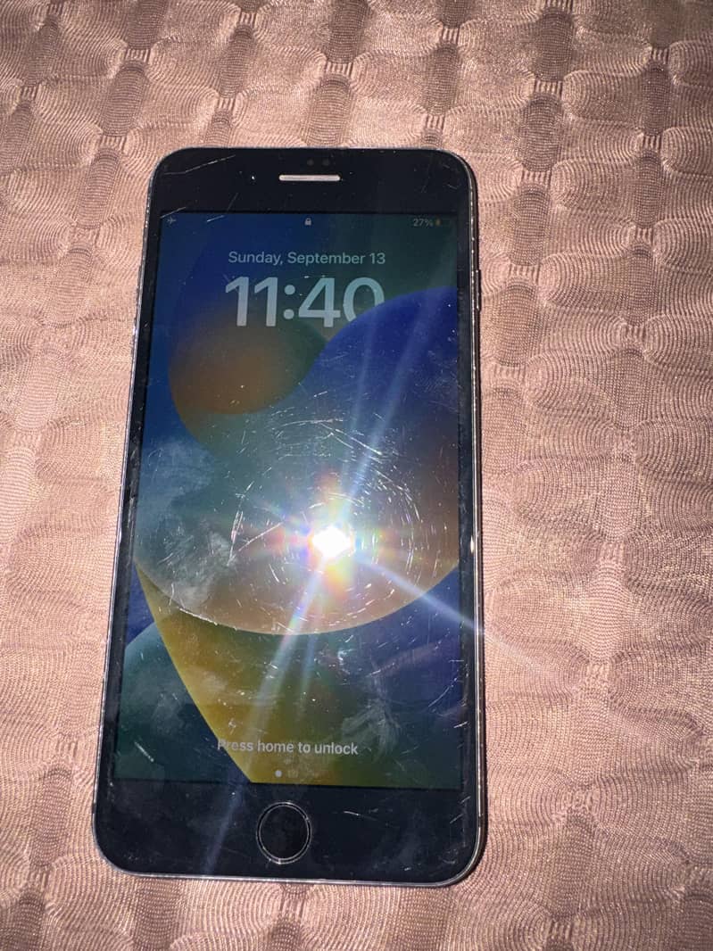 Apple iPhone 8 Plus 9