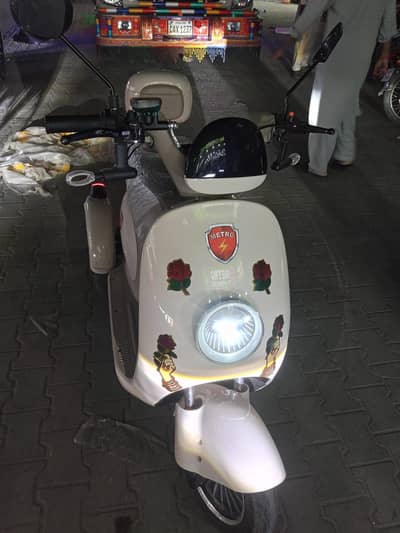 Premium Plus (3-Wheeler) once fully charged can last for up to 100 KM