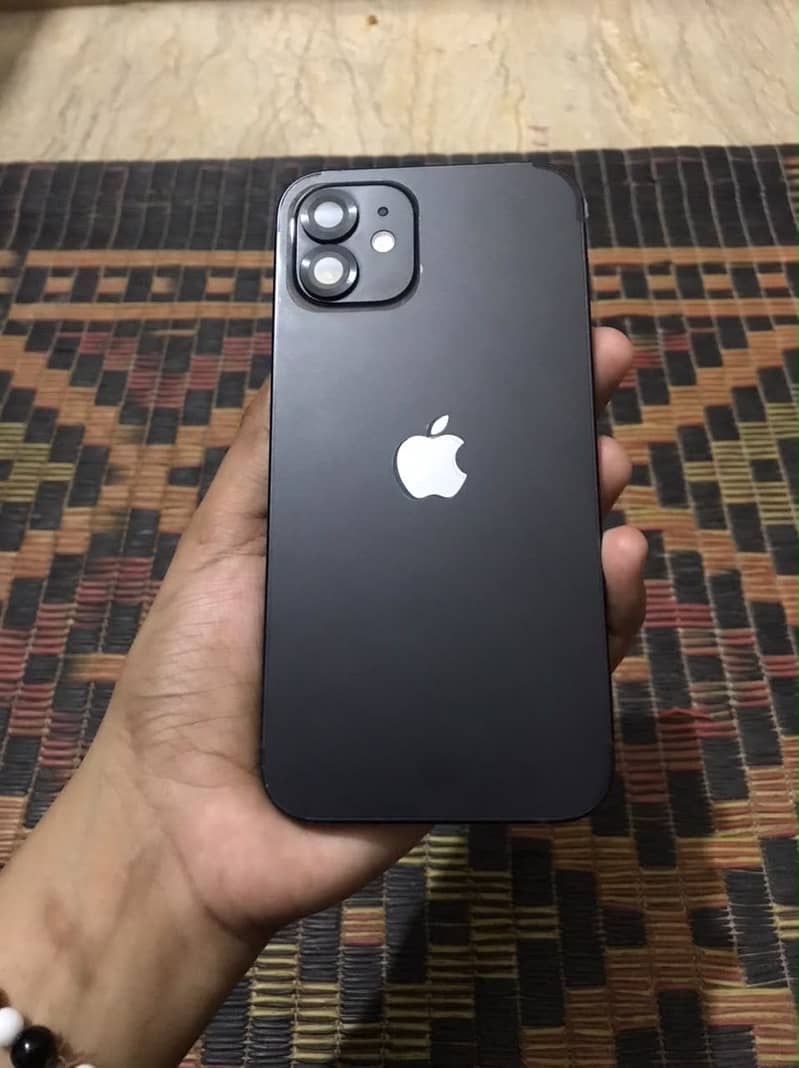 Apple iPhone 12 1