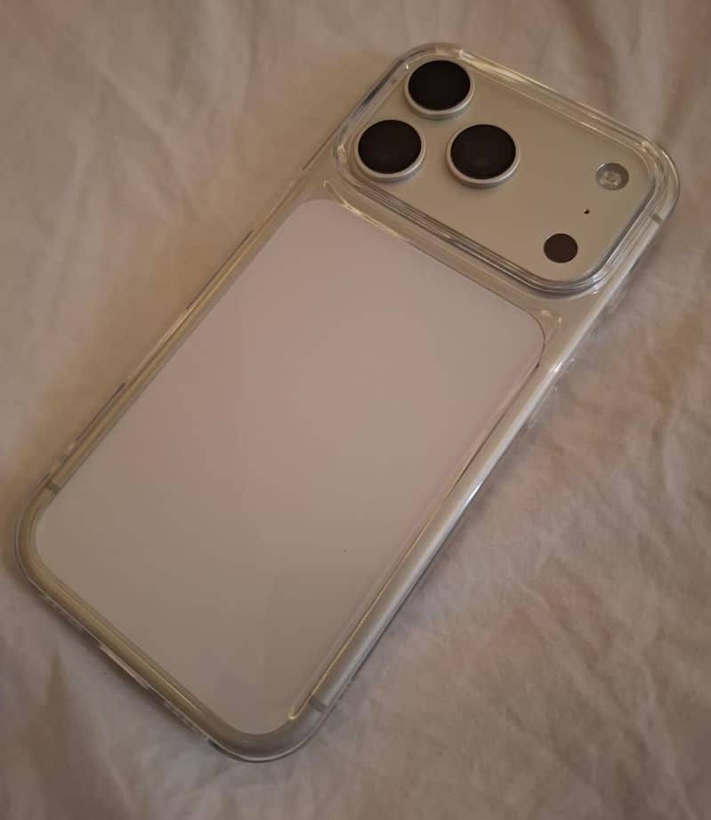 Apple iPhone 17 Pro 1