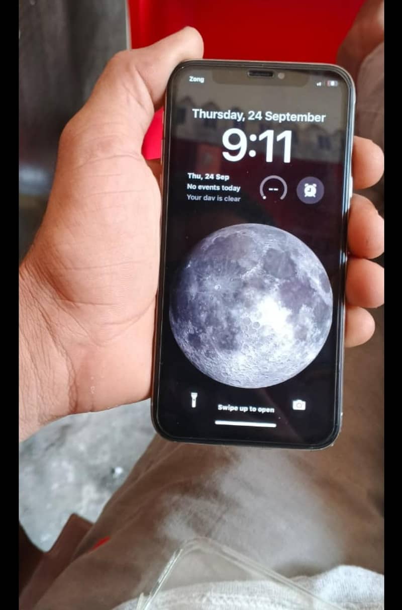 Apple iPhone X 5