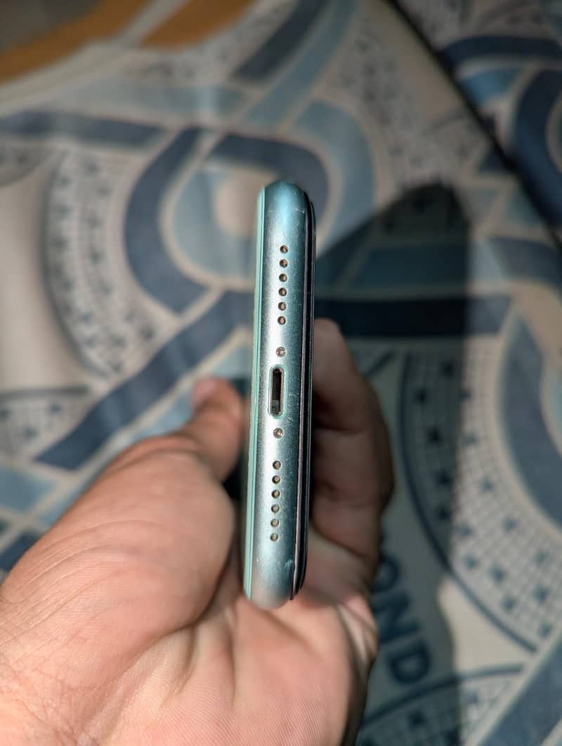 Apple iPhone 11 2