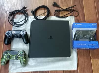 PS4 Slim 500GB (used)