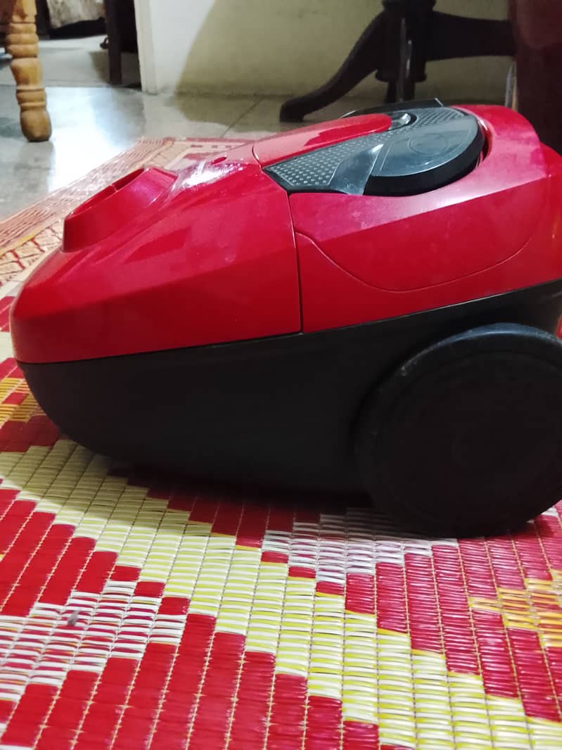 Vacuum cleaner 1