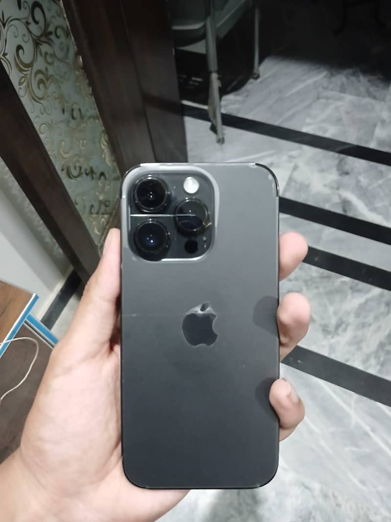 Apple iPhone 14 Pro 0