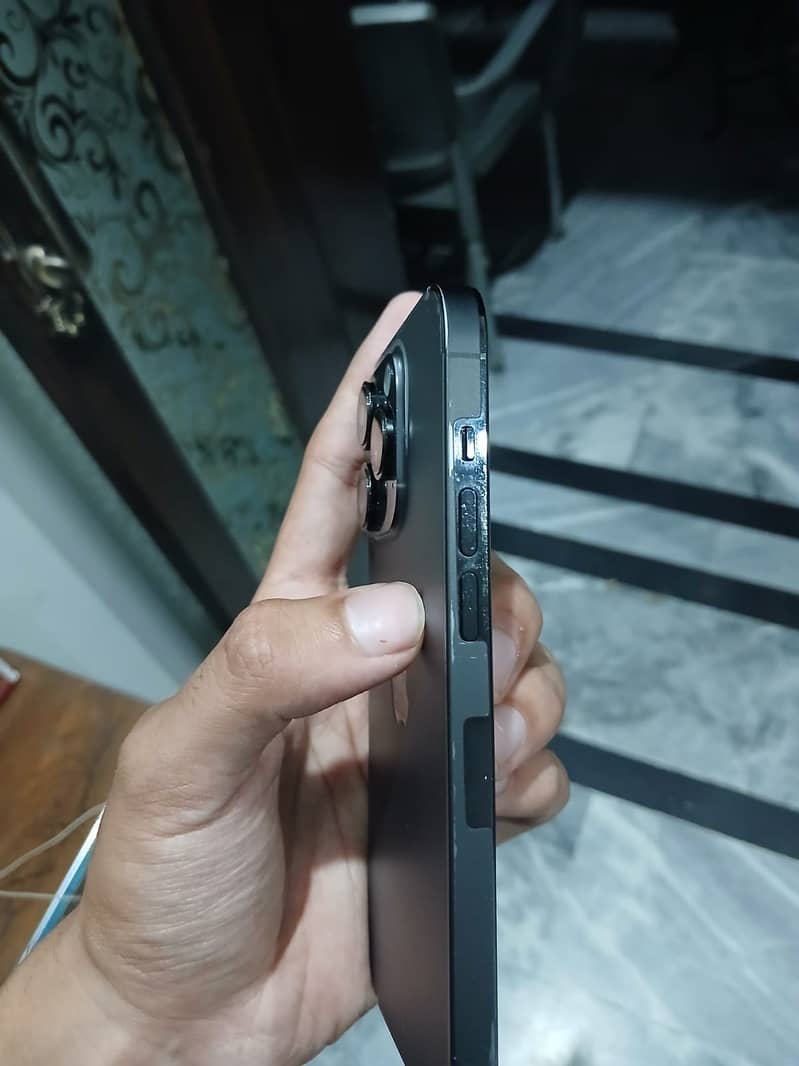Apple iPhone 14 Pro 3
