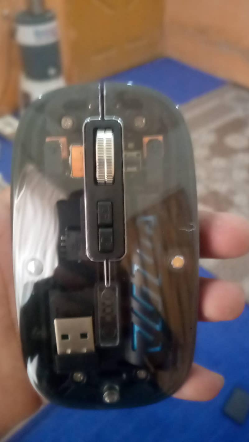 Transparent Wireless Mouse 2