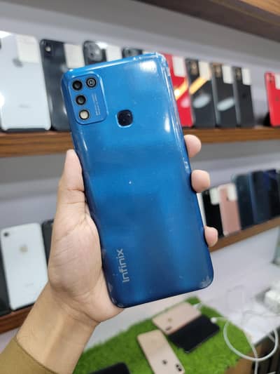 Infinix hot 11 play [4/128] Only phone