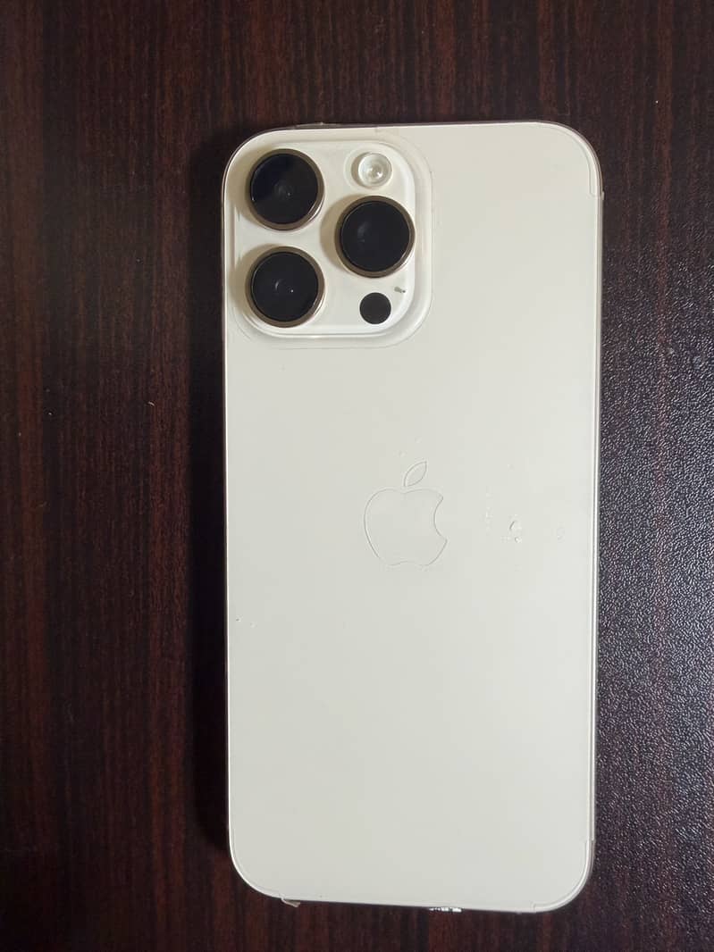 Apple iPhone 16 Pro Max 0