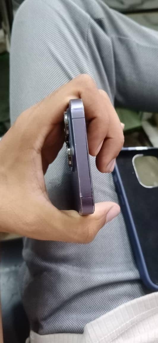 Apple iPhone 14 Pro 4
