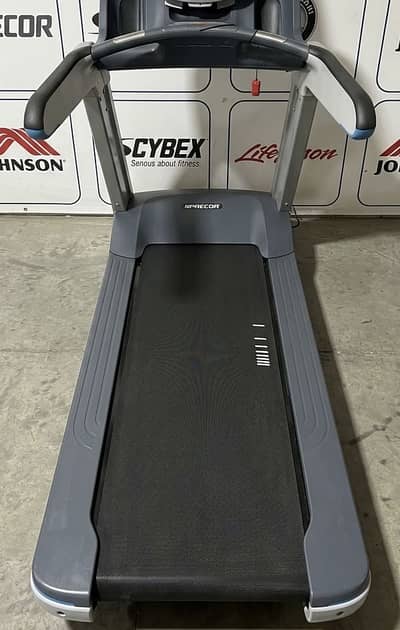 ⁠Precor Commercial Treadmill Heavy Duty - Excellent Condition⁠