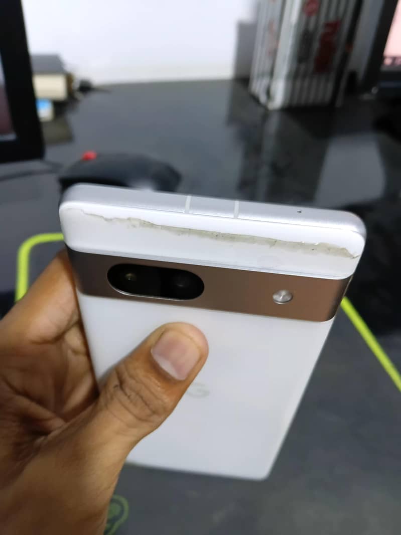 Google Pixel 7a 2