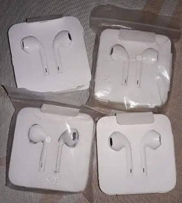 iPhone Original Box Pulled Accessories 0