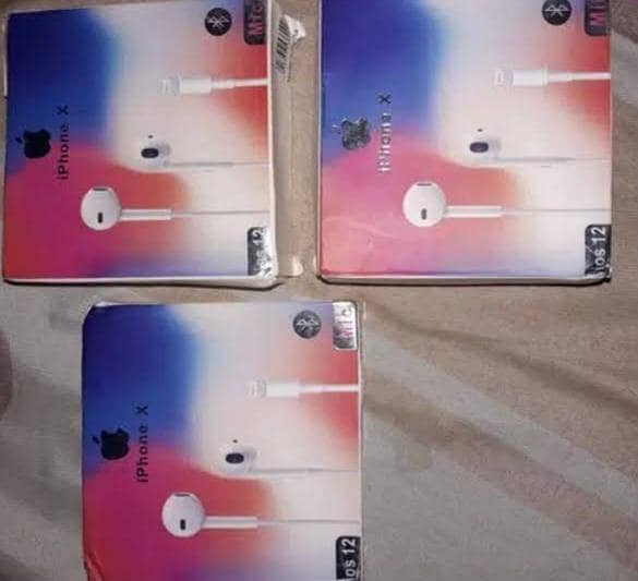 iPhone Original Box Pulled Accessories 1