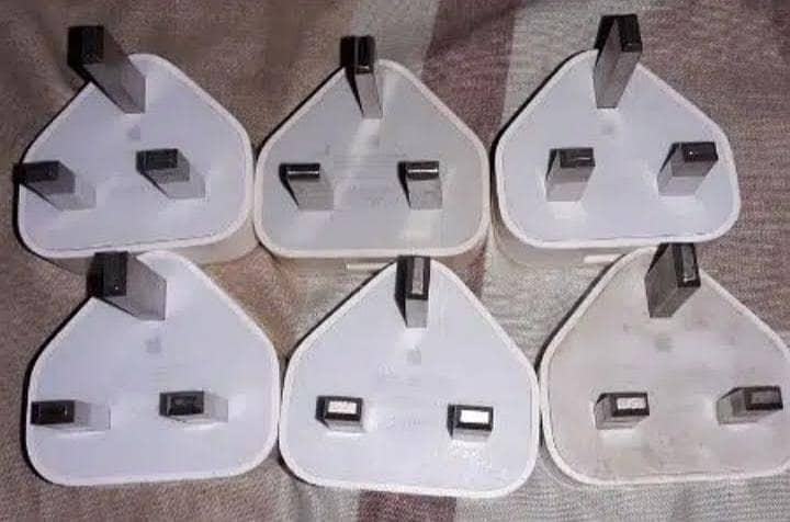 iPhone Original Box Pulled Accessories 3