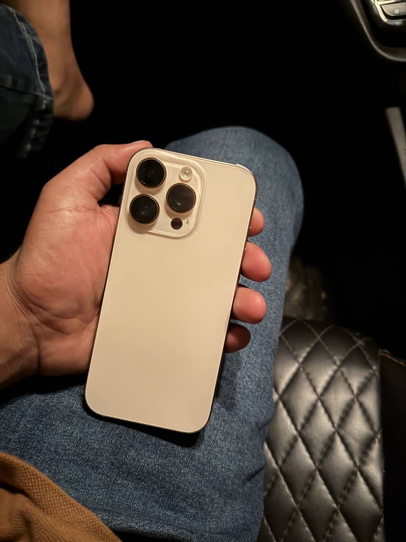 Apple iPhone 16 Pro 6