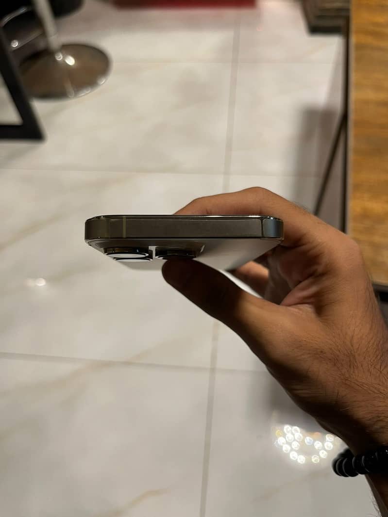 Apple iPhone 14 Pro 2