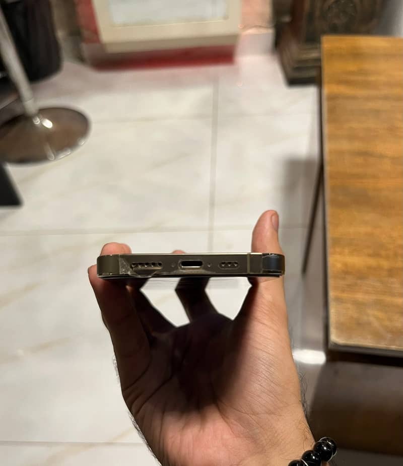 Apple iPhone 14 Pro 3