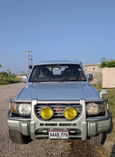 Mitsubishi Pajero 1993