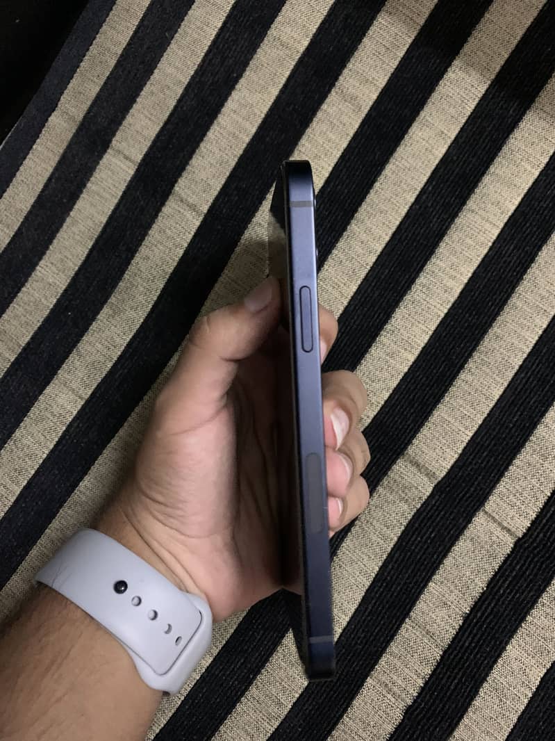 iPhone 12 5