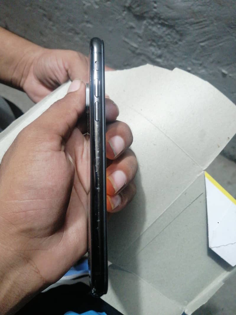 Apple iPhone X 1