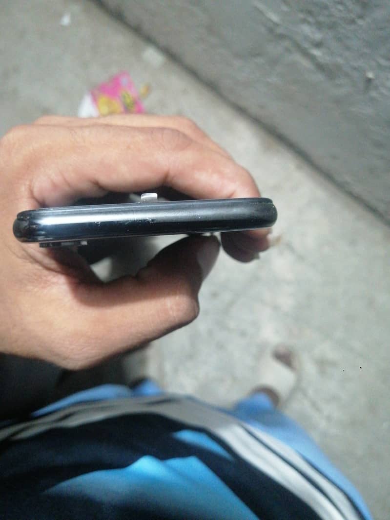 Apple iPhone X 5