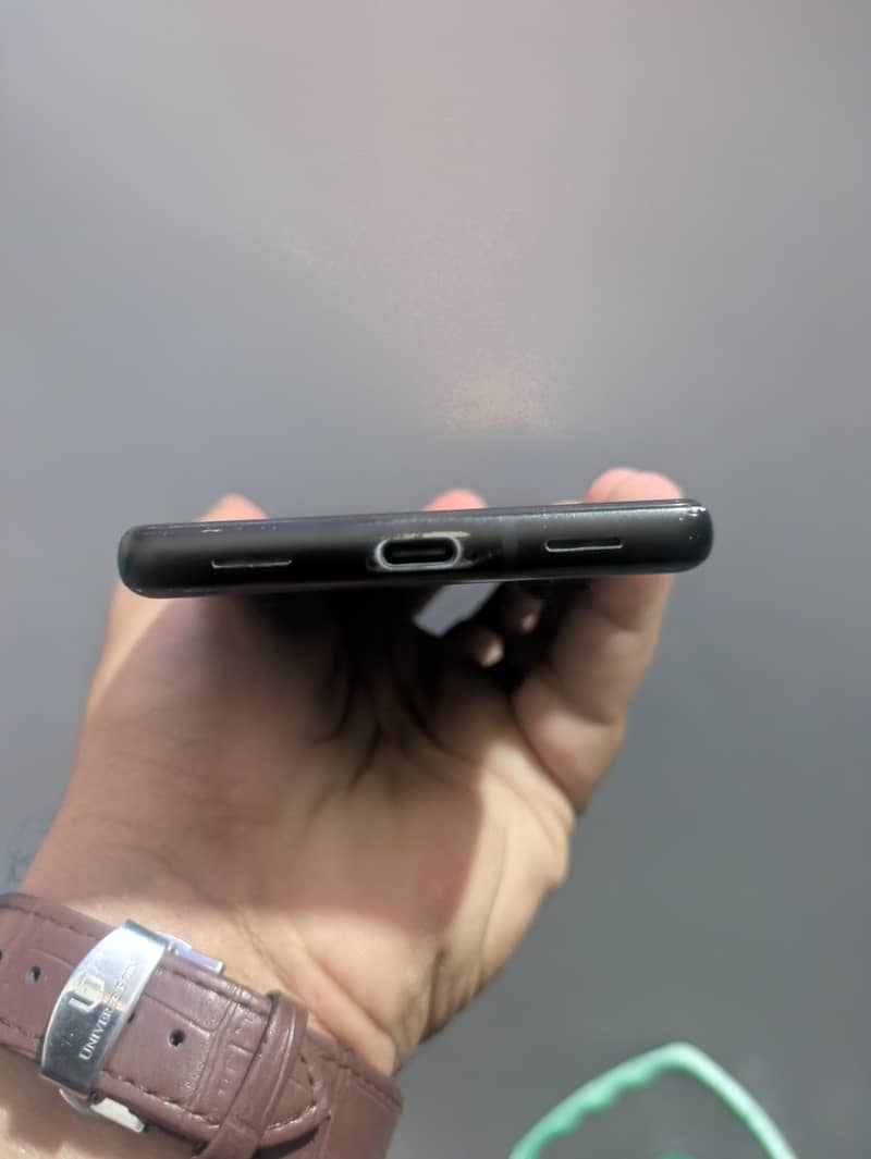 Google Pixel 6a 5