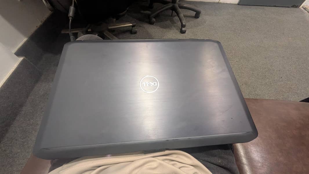 DELL LATITUDE E5530 4