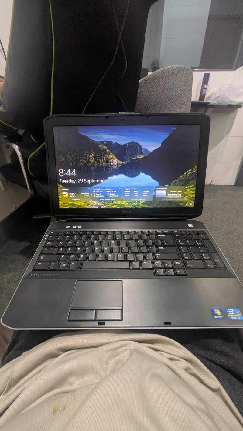 DELL LATITUDE E5530 6
