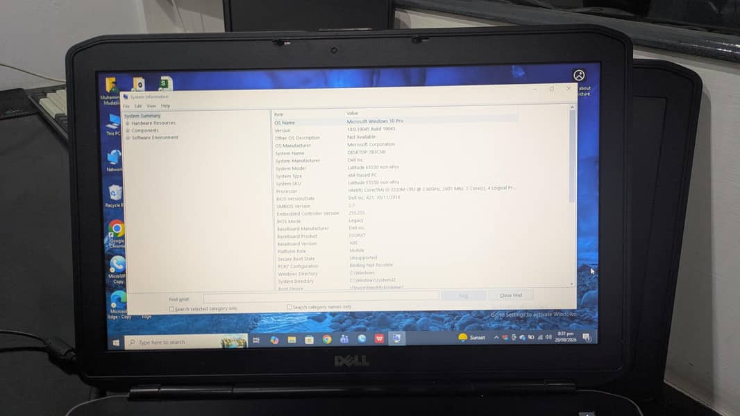 DELL LATITUDE E5530 9