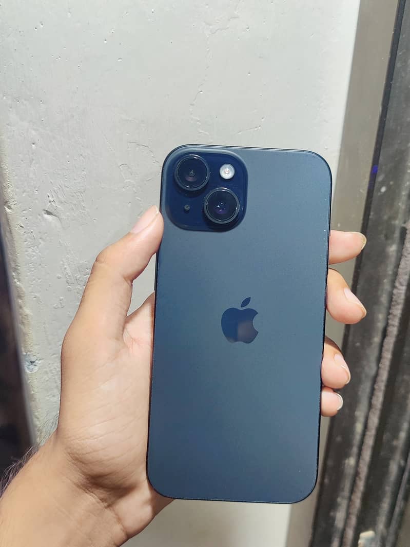 Apple iPhone 15 5