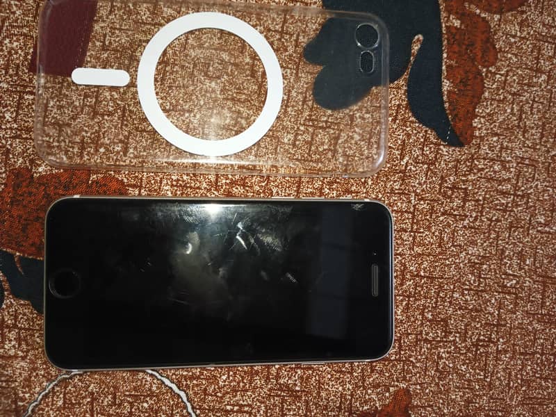 Apple iPhone SE 2020 3